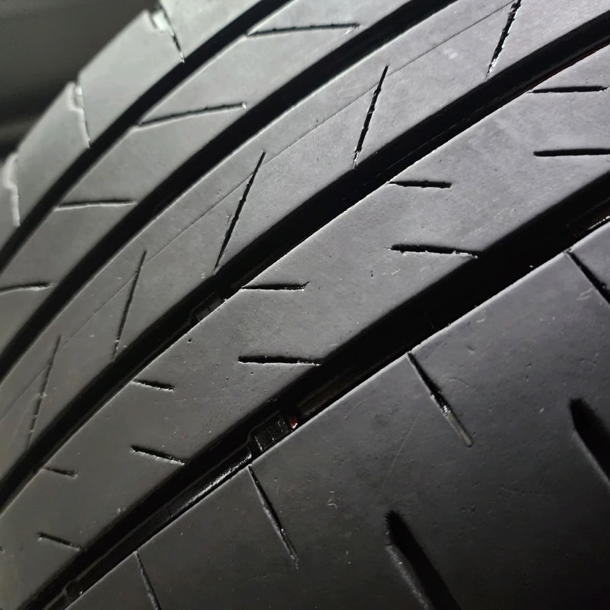 BRIDGESTONE ALENZA 001