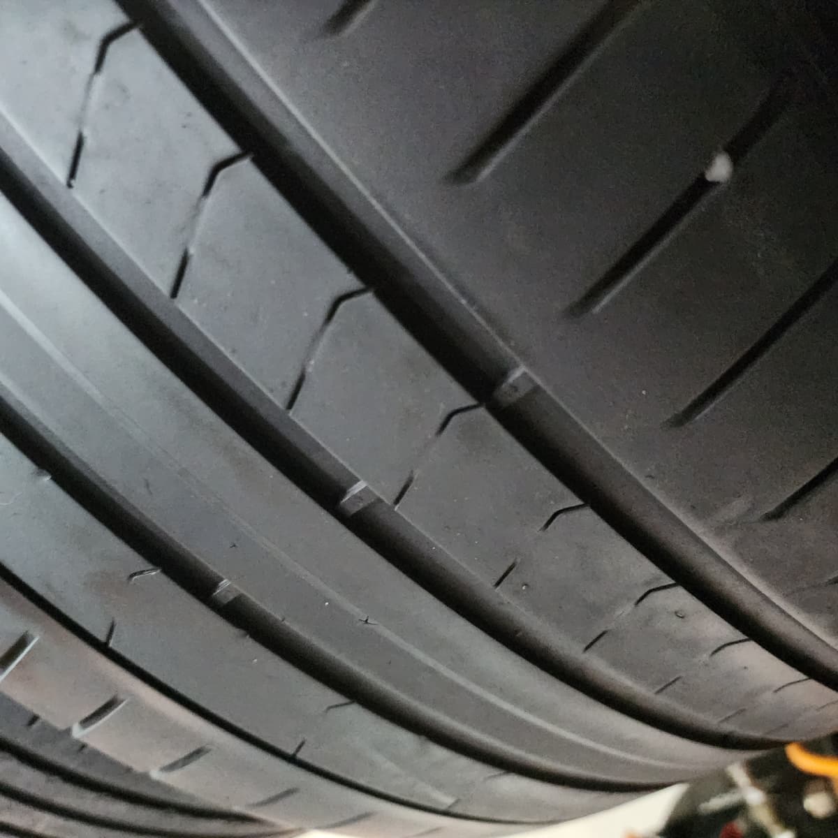 PIRELLI PZ4 RF 305/40/20 外匯落地胎