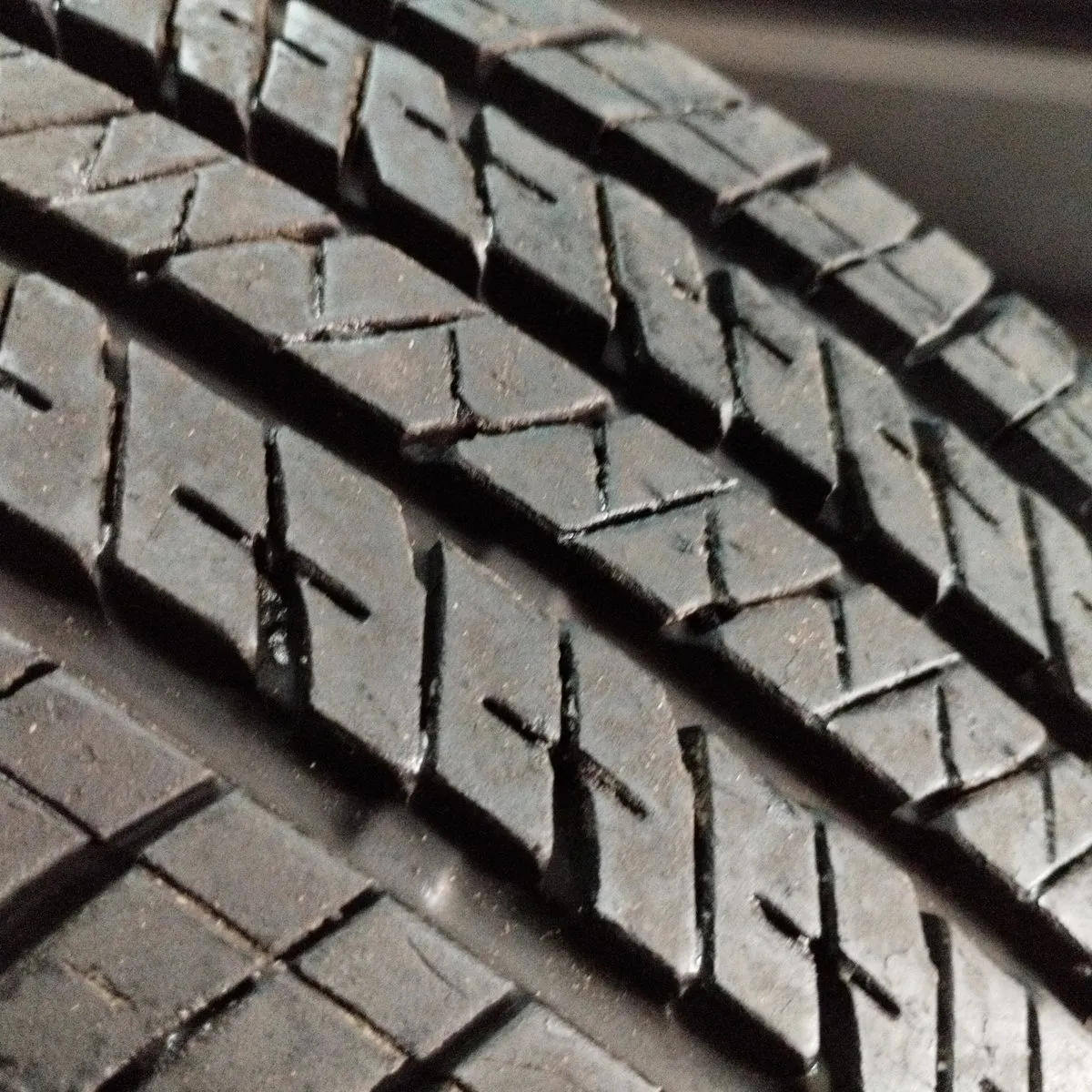 BRIDGESTONE HL422+