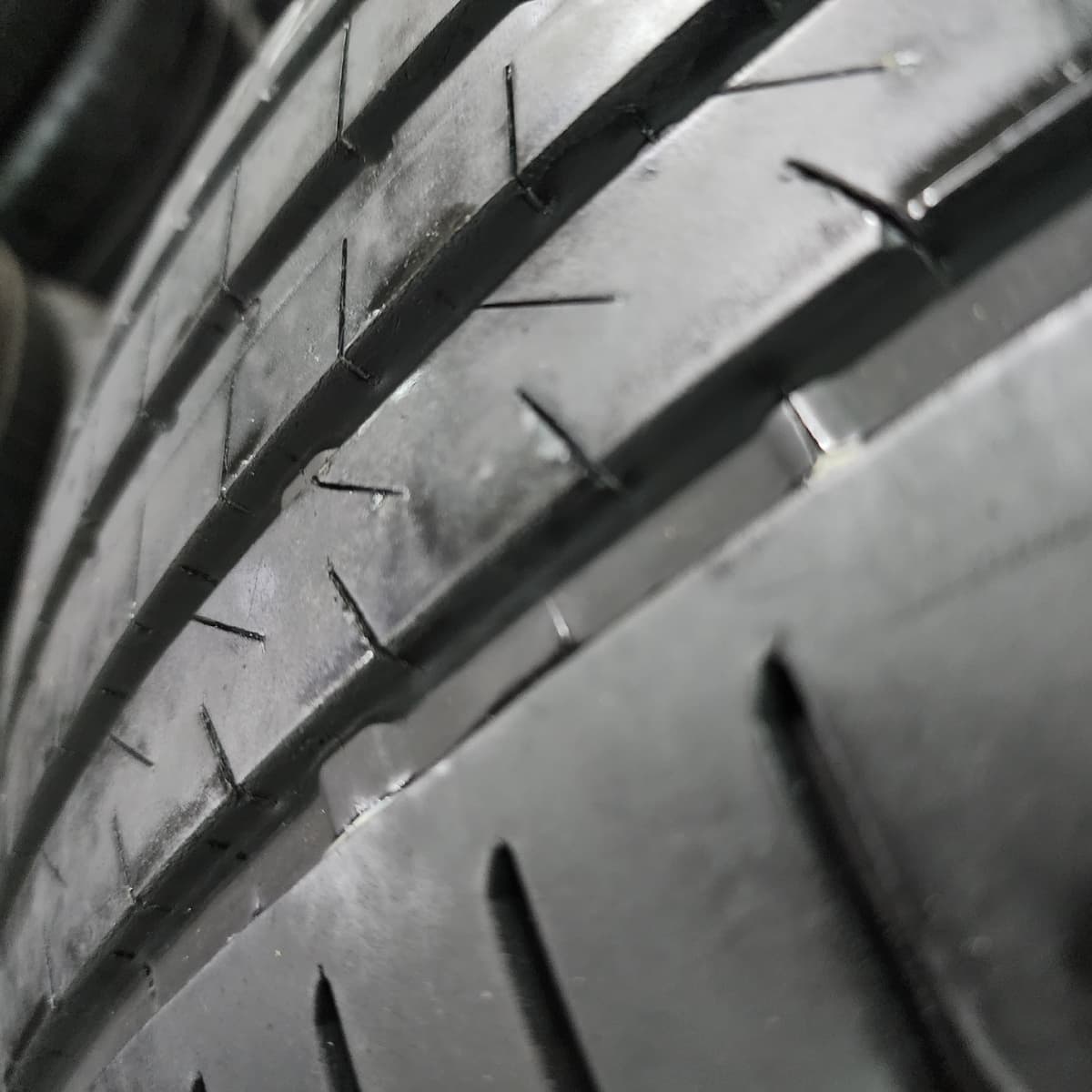 BRIDGESTONE ALENZA 001