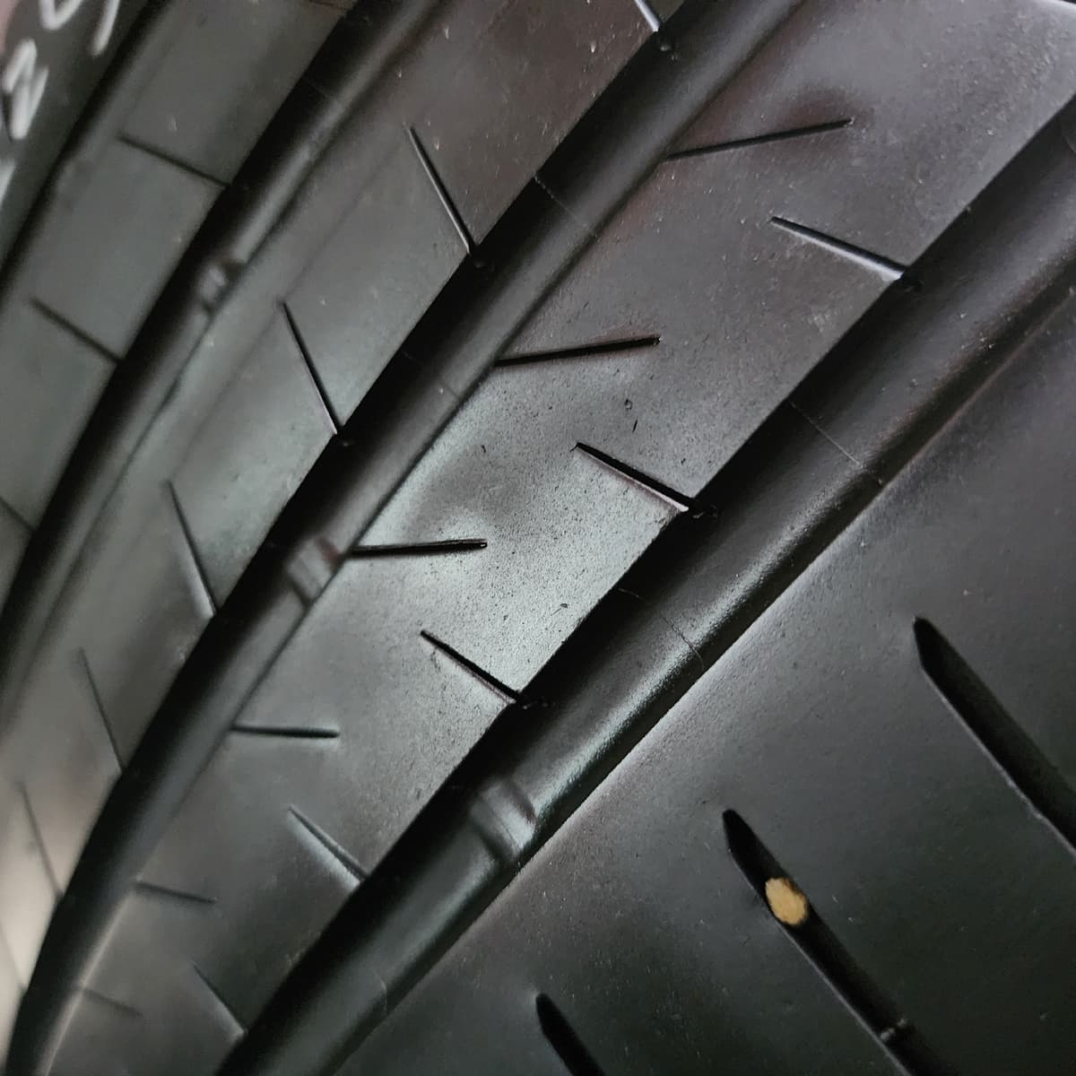 BRIDGESTONE ALENZA 001