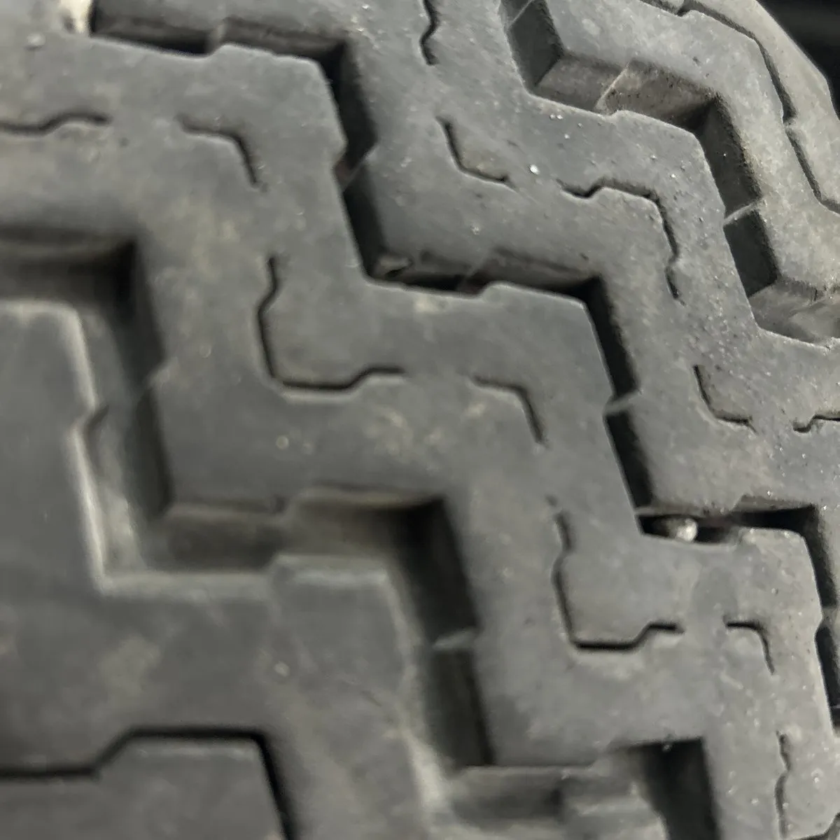 BRIDGESTONE R212 195/75/16C 外匯落地胎