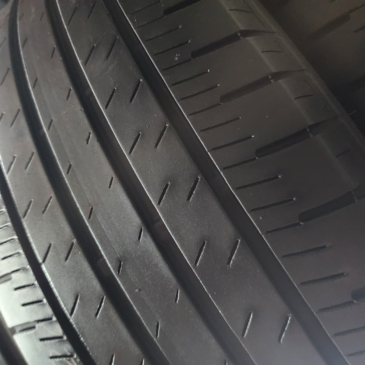 BRIDGESTONE ALENZA H/L 33