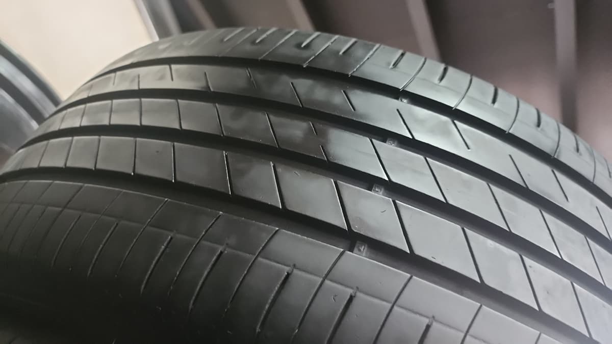 GOODYEAR GRIP 215/50/18 外匯落地胎