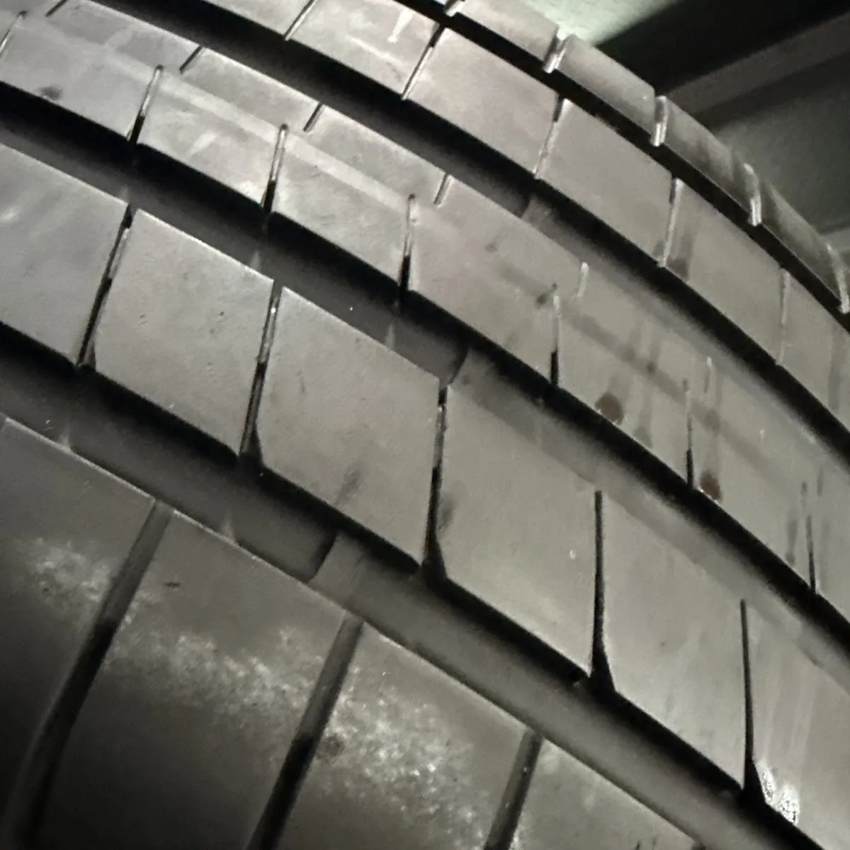 GOODYEAR F1A6 225/45/17 外匯落地胎