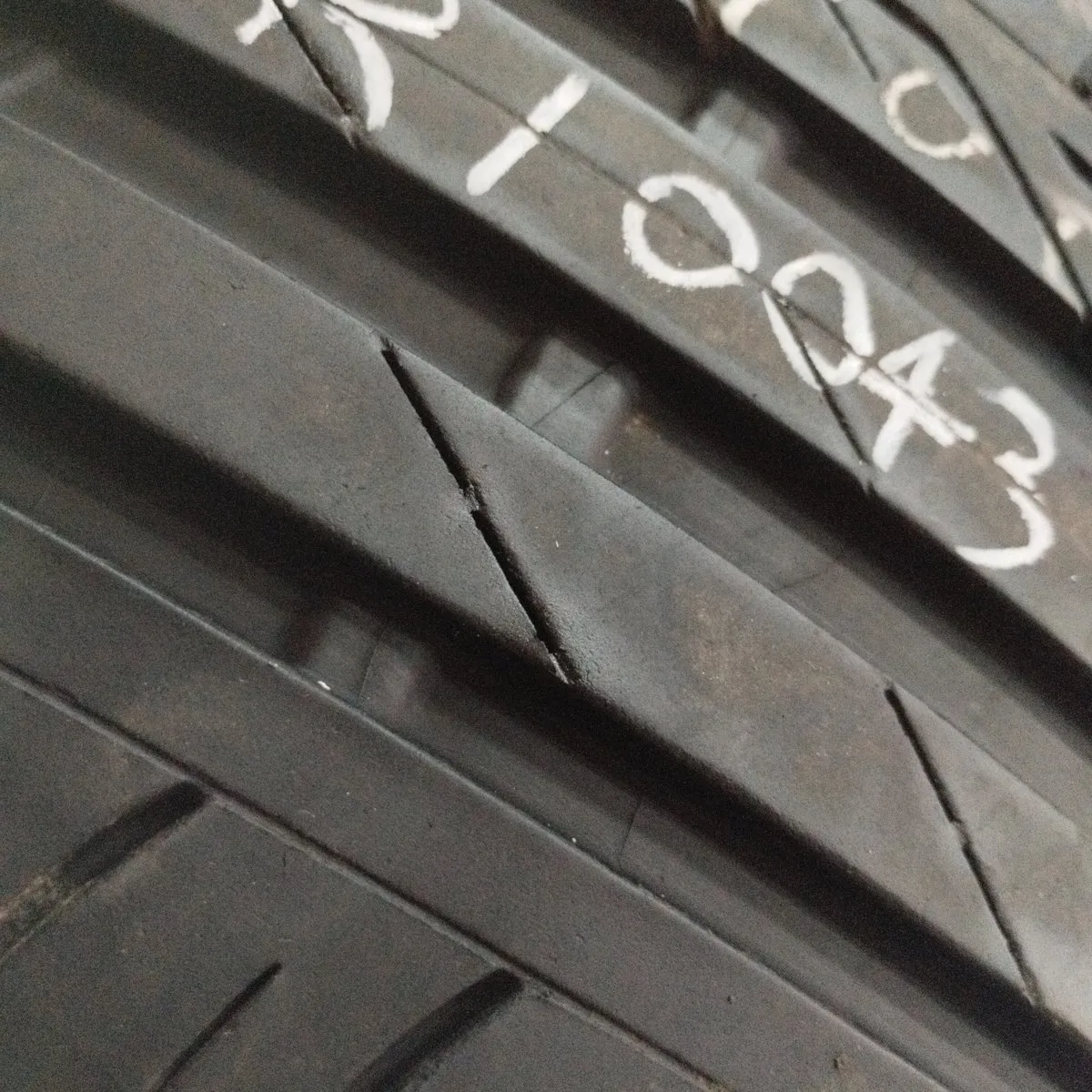 BRIDGESTONE T001 225/45/17 外匯落地胎