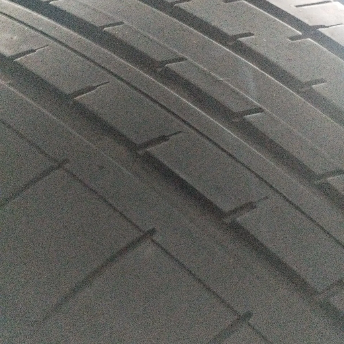 YOKOHAMA AE61 225/60/18 外匯落地胎