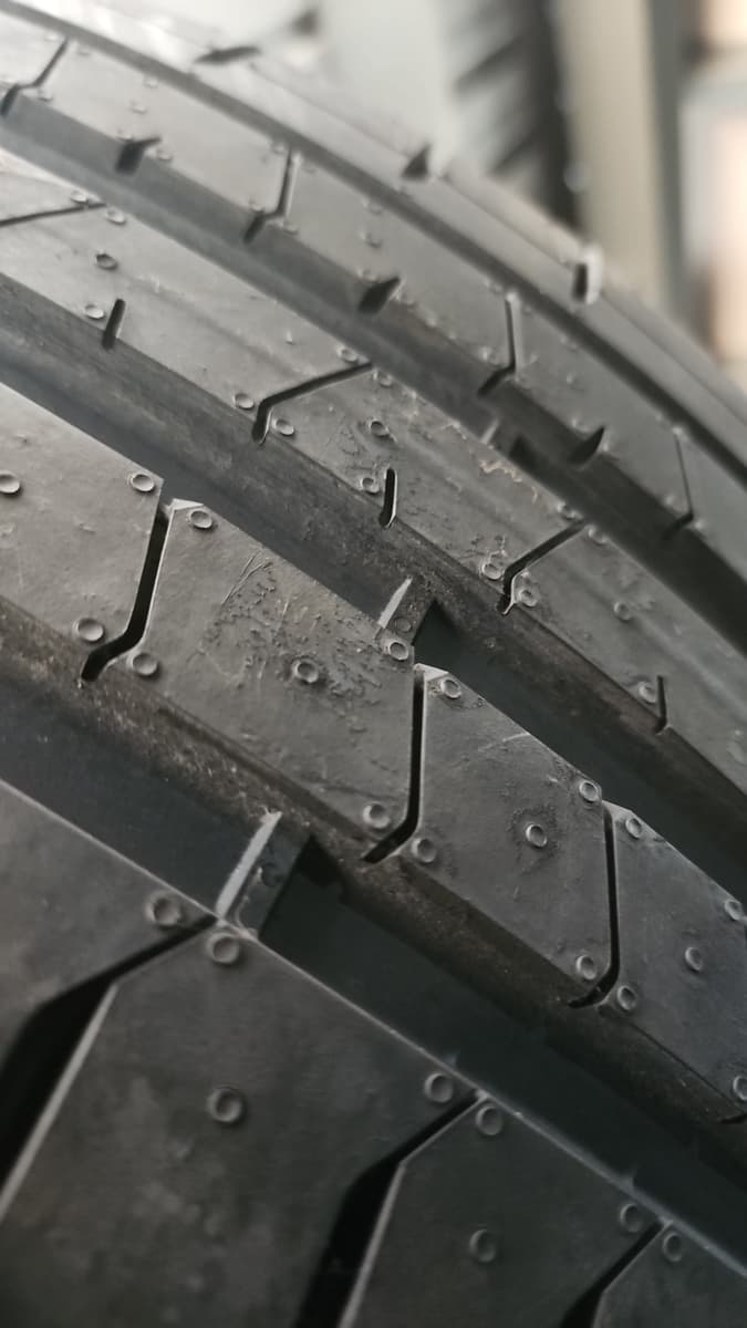 PIRELLI PZ4 275/50/20 外匯落地胎