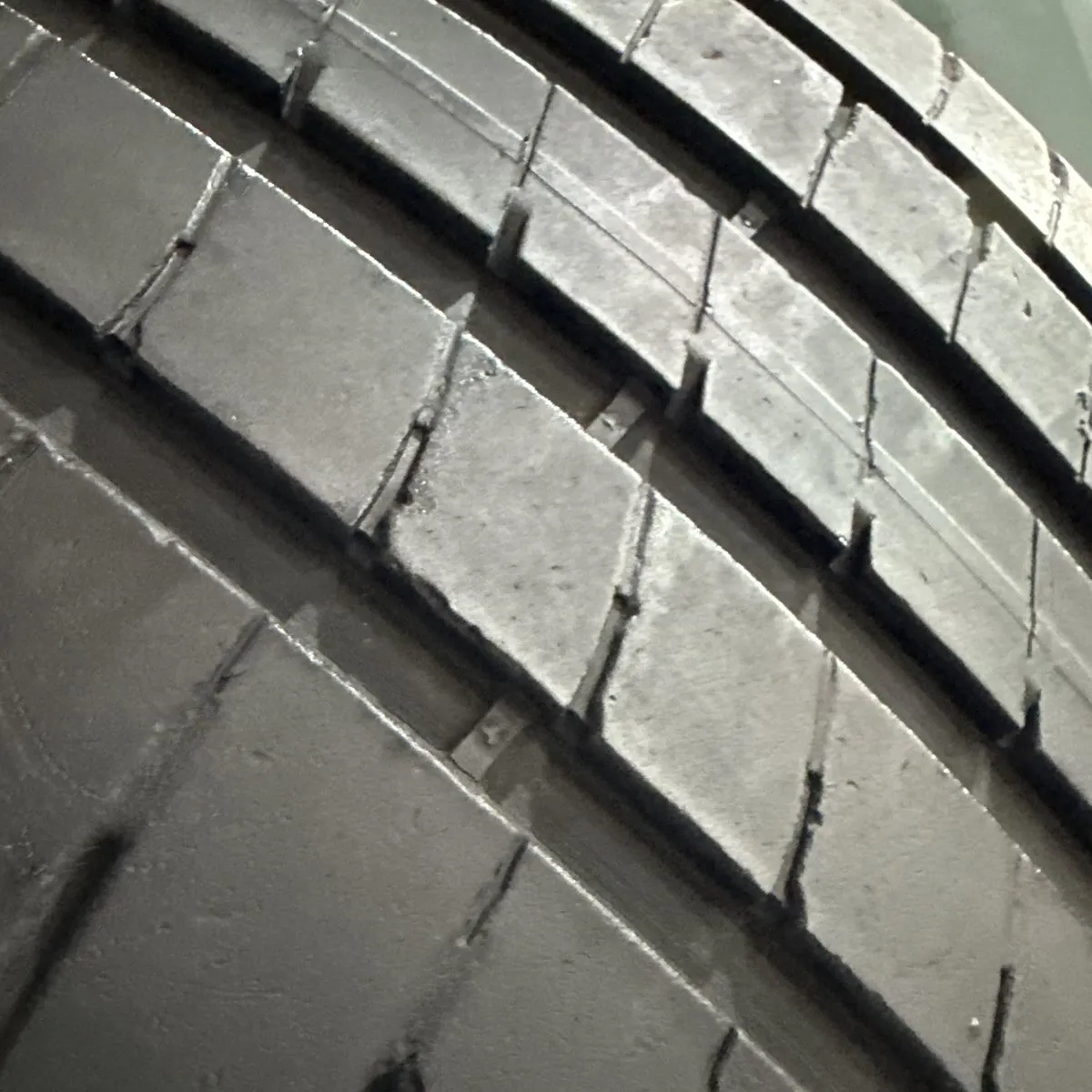 GOODYEAR F1SS 225/40/19 外匯落地胎