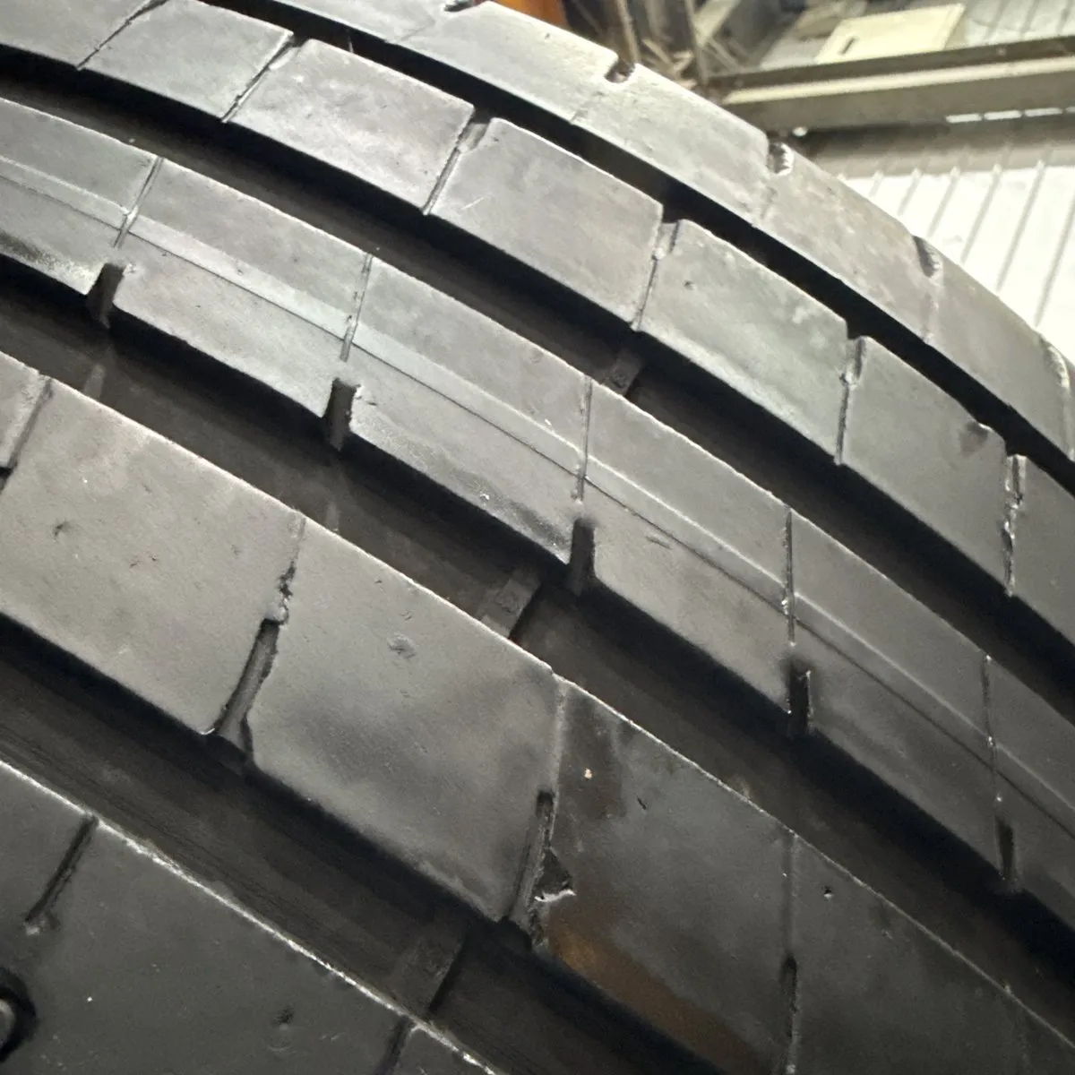 GOODYEAR F1SS 225/40/19 外匯落地胎