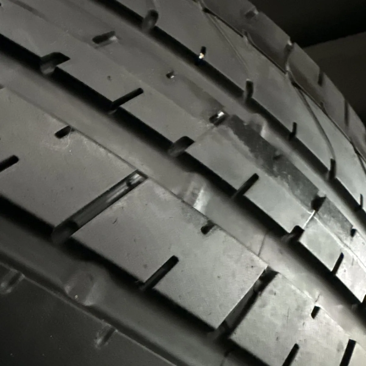PIRELLI P-ZERO