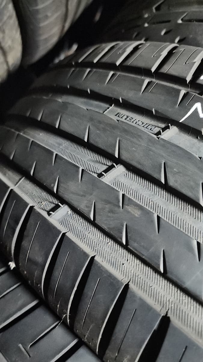 MICHELIN PS4 SUV 235/60/18 外匯落地胎