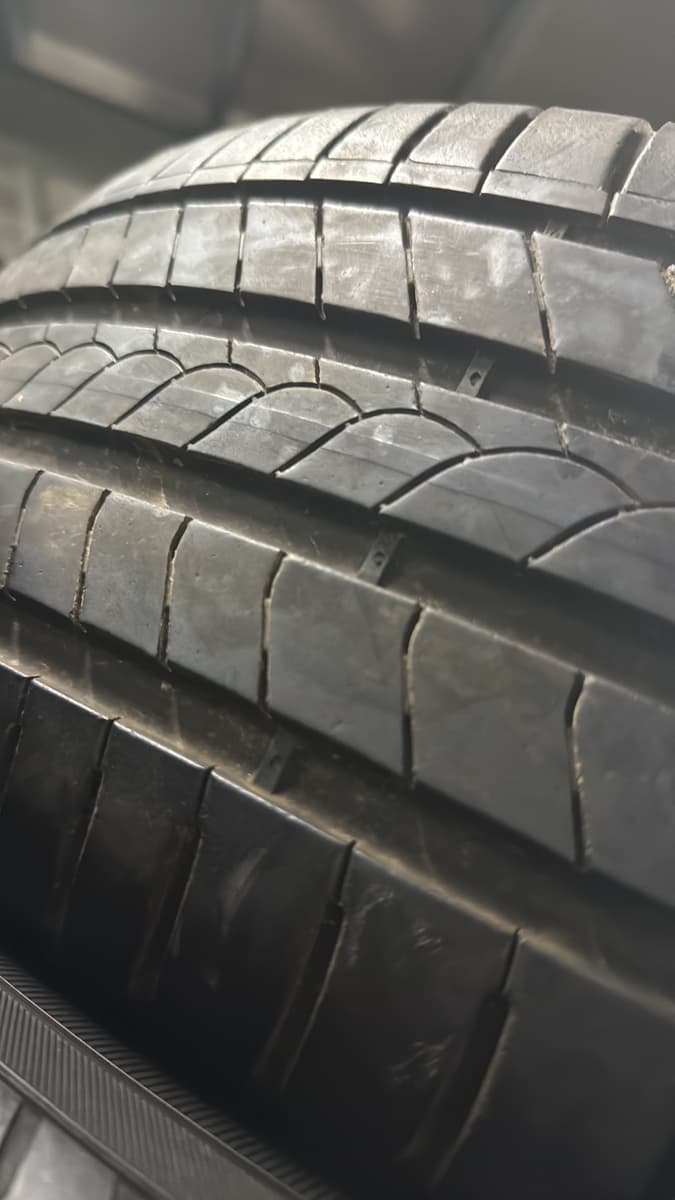 PIRELLI ROSSO 215/55/17 外匯落地胎