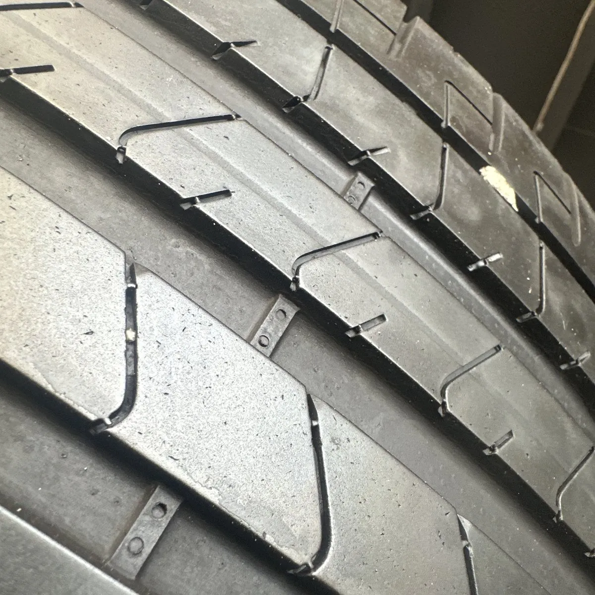 PIRELLI PZ4 245/40/20 外匯落地胎