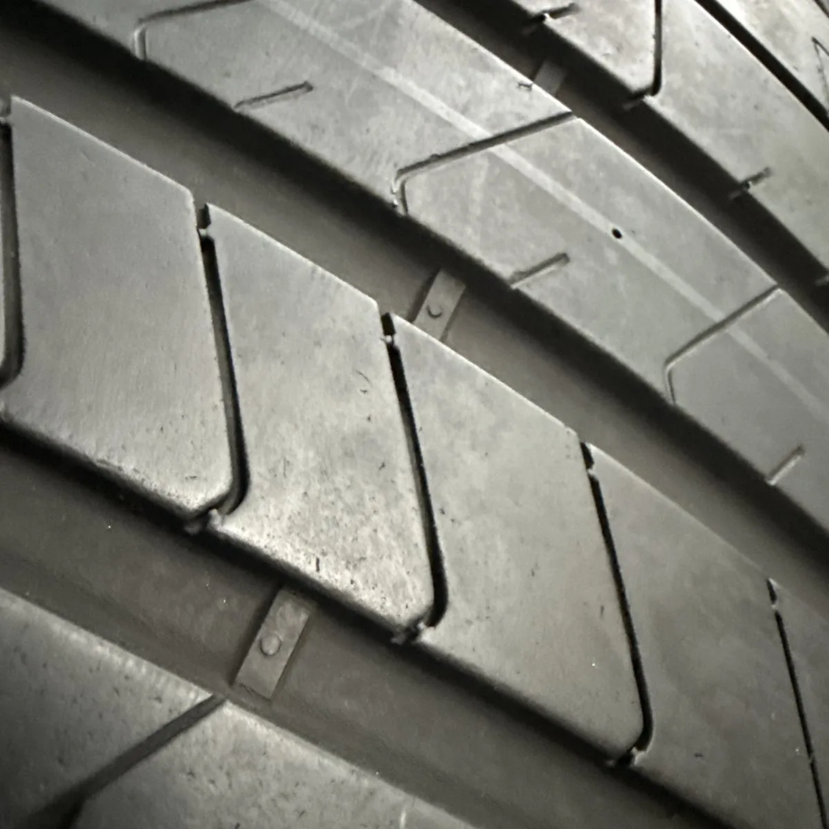 PIRELLI PZ4 285/35/20 外匯落地胎