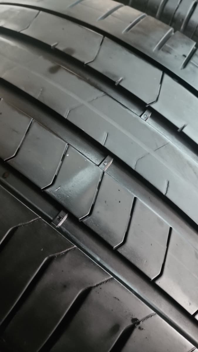PIRELLI PZ4 RF 305/40/20 外匯落地胎