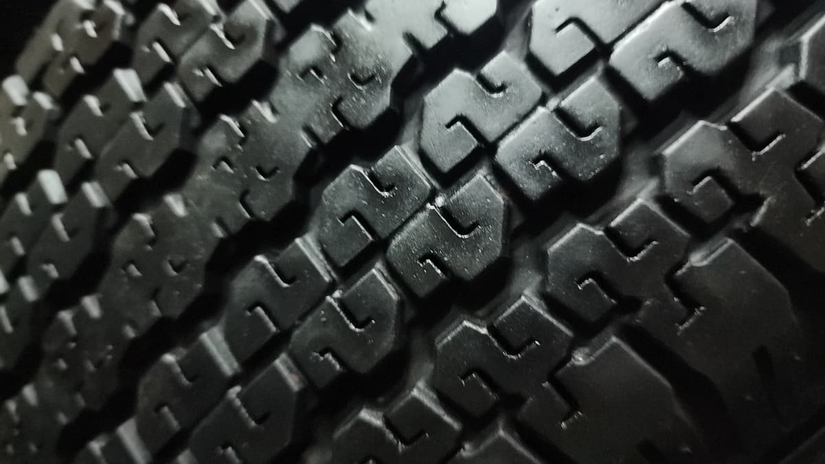 BRIDGESTONE H/T 689
