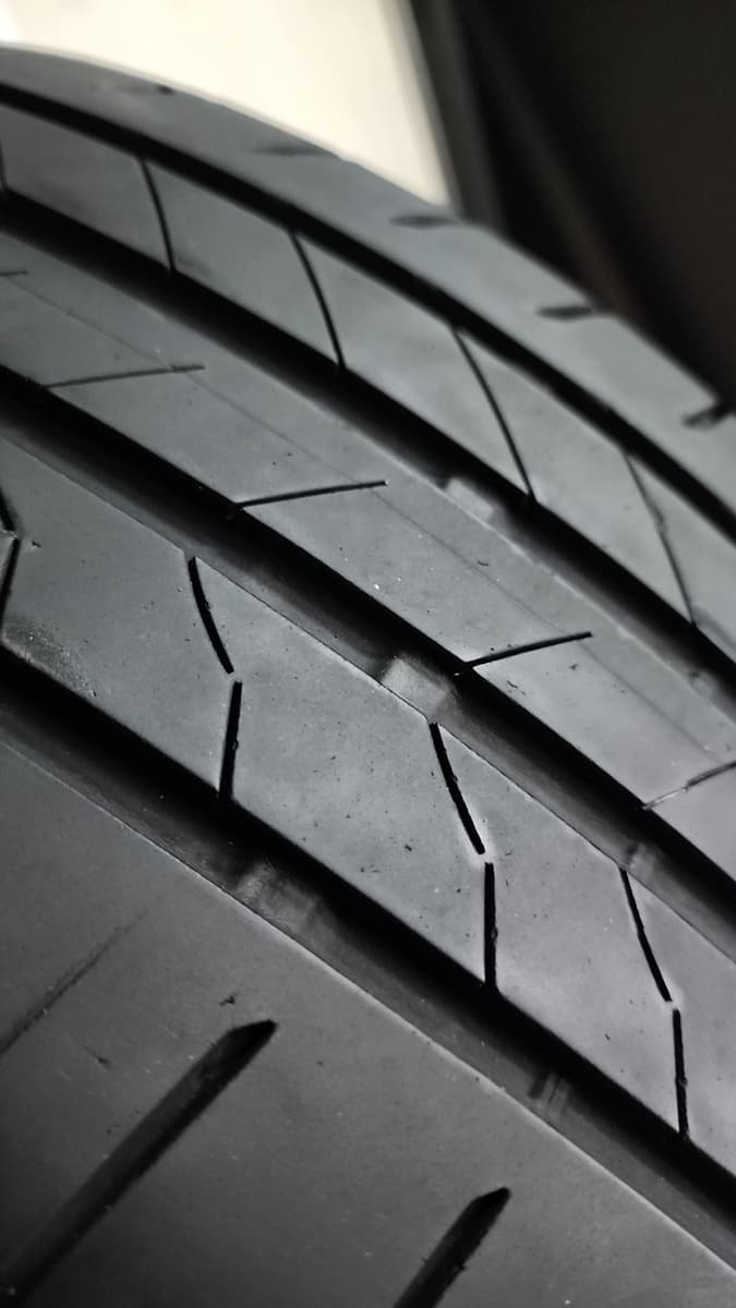 BRIDGESTONE ALENZA 001