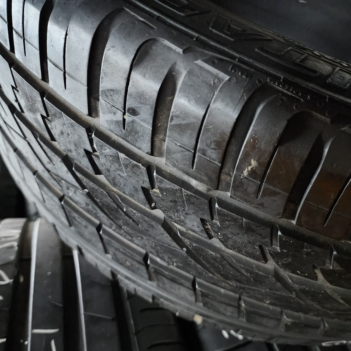 CONTINENTAL CROSSCONTACT UHP