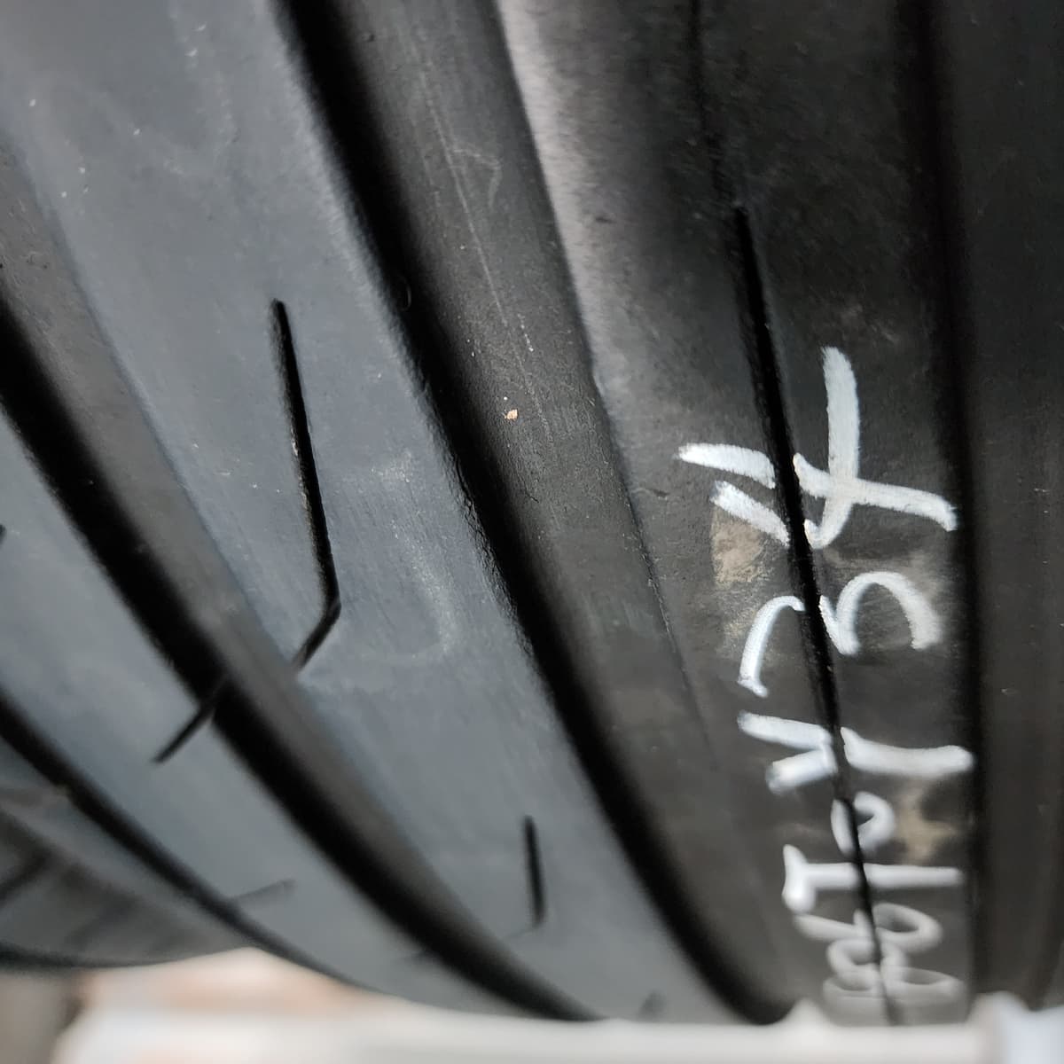TOYO TIRES CF2