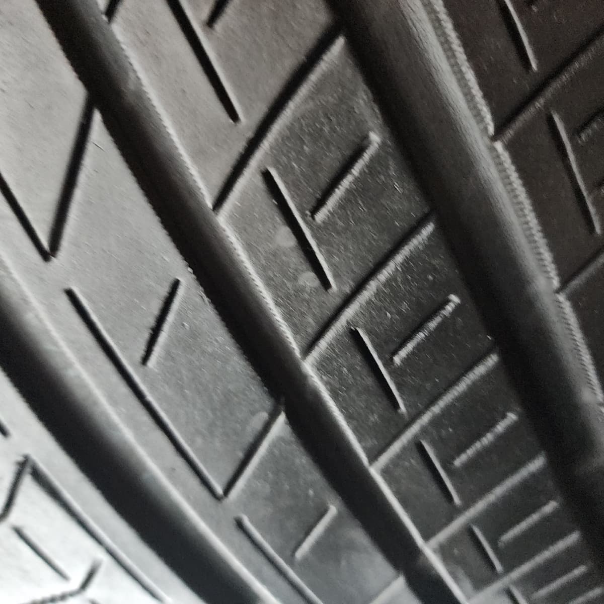 TOYO TIRES LU2