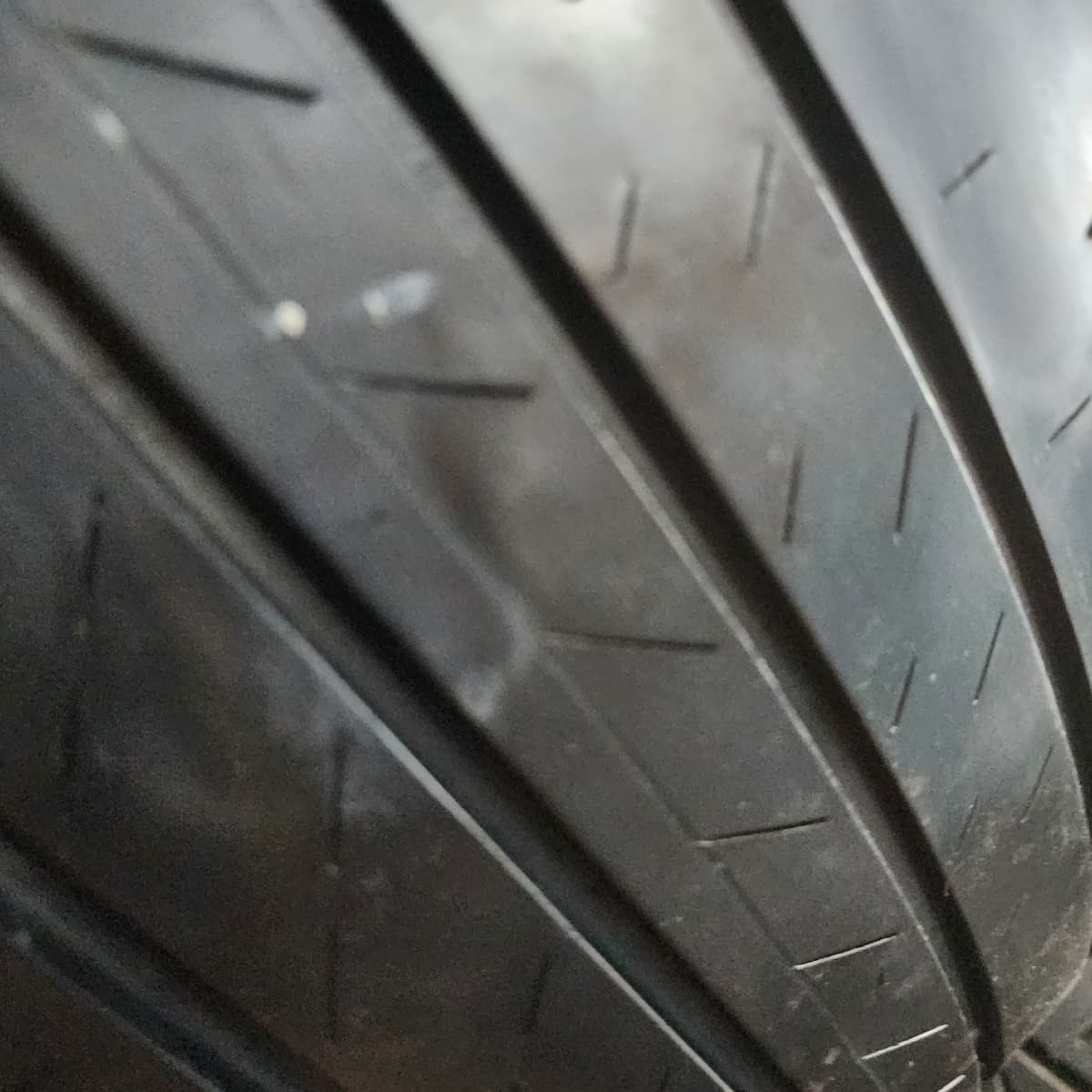 BRIDGESTONE ALENZA 001