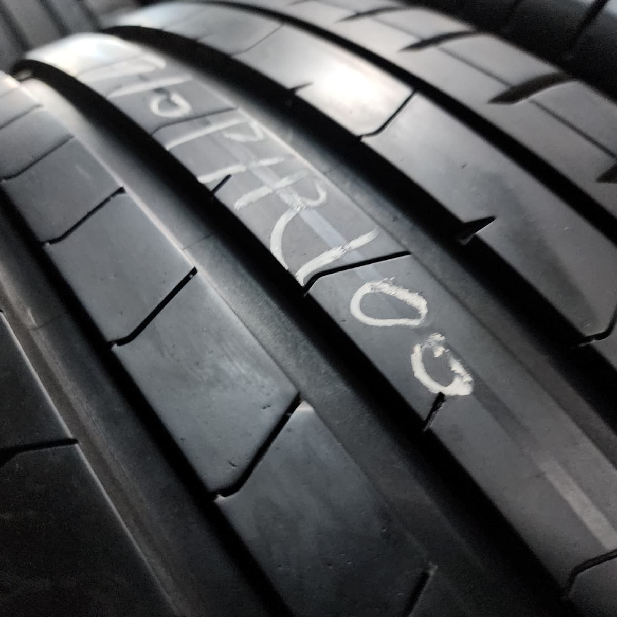 PIRELLI PZ4 235/50/19 外匯落地胎