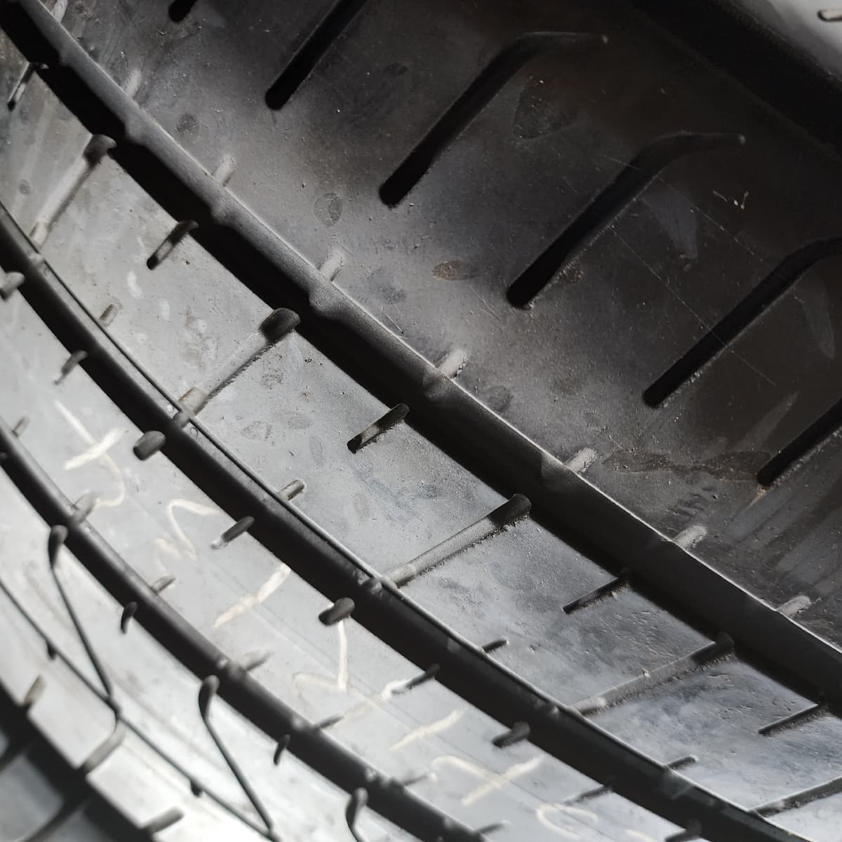 PIRELLI P ZERO 4