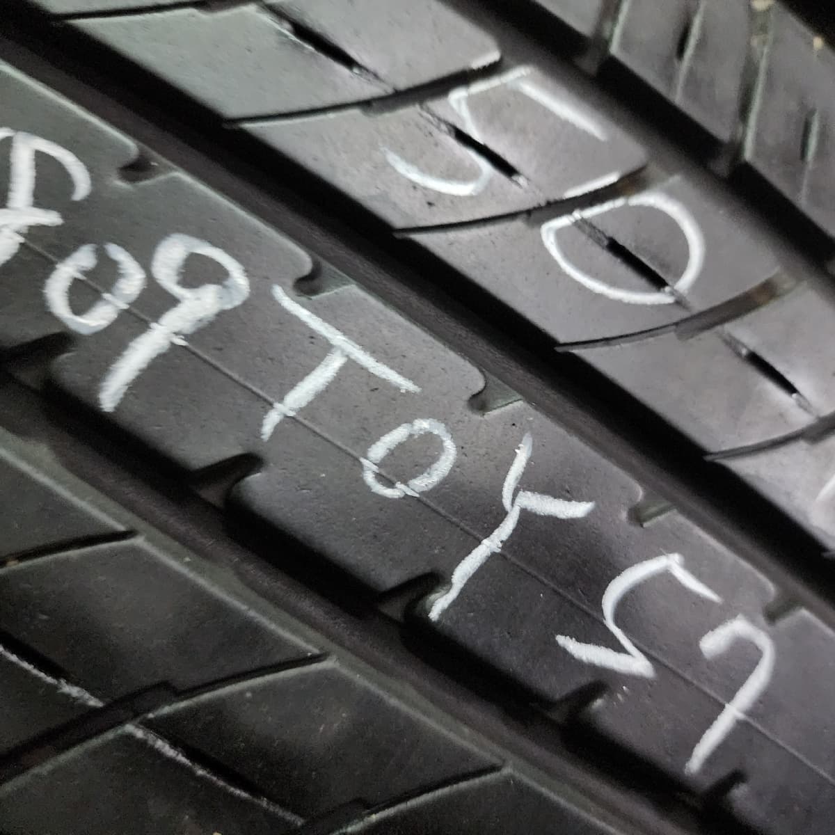 TOYO TIRES R30 235/50/18 外匯落地胎