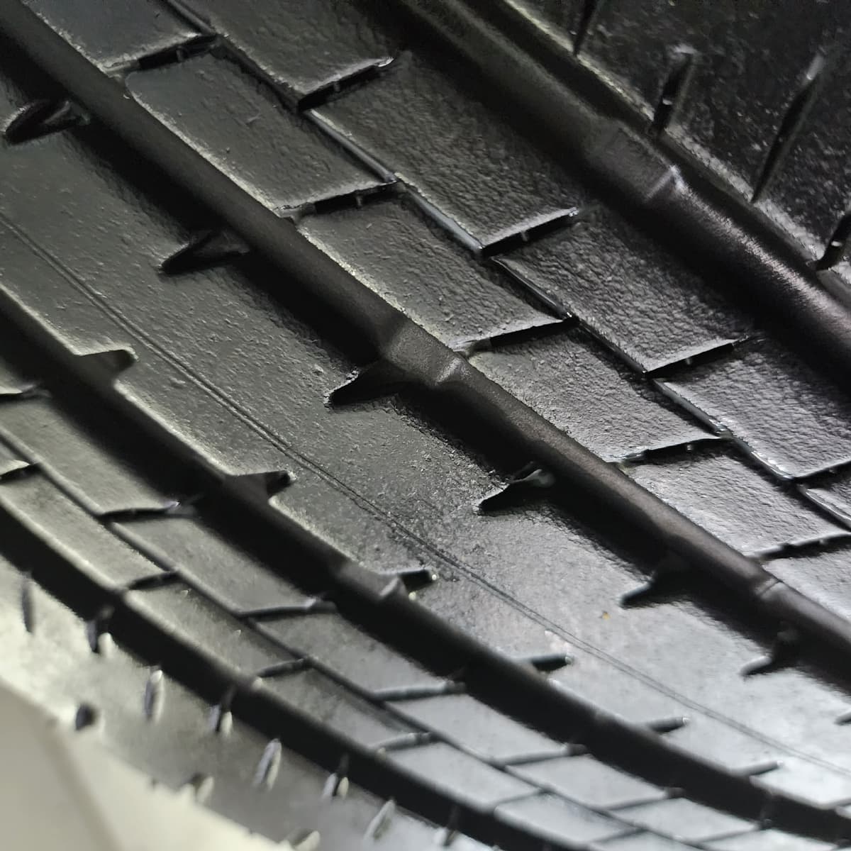 BRIDGESTONE ER33