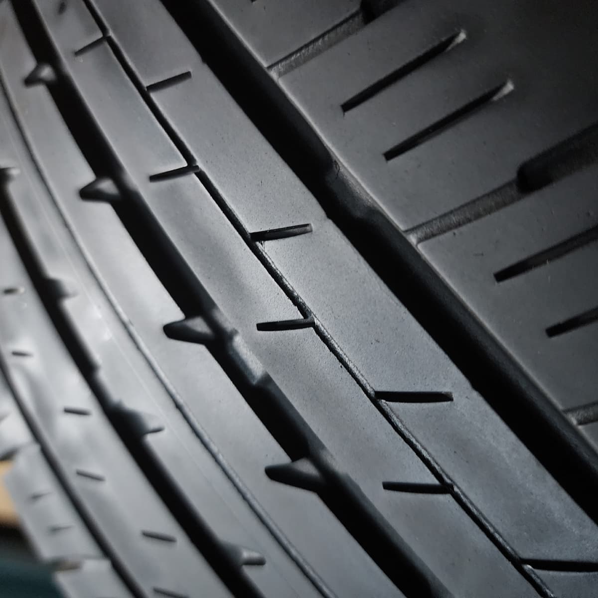 BRIDGESTONE ALENZA H/L 33