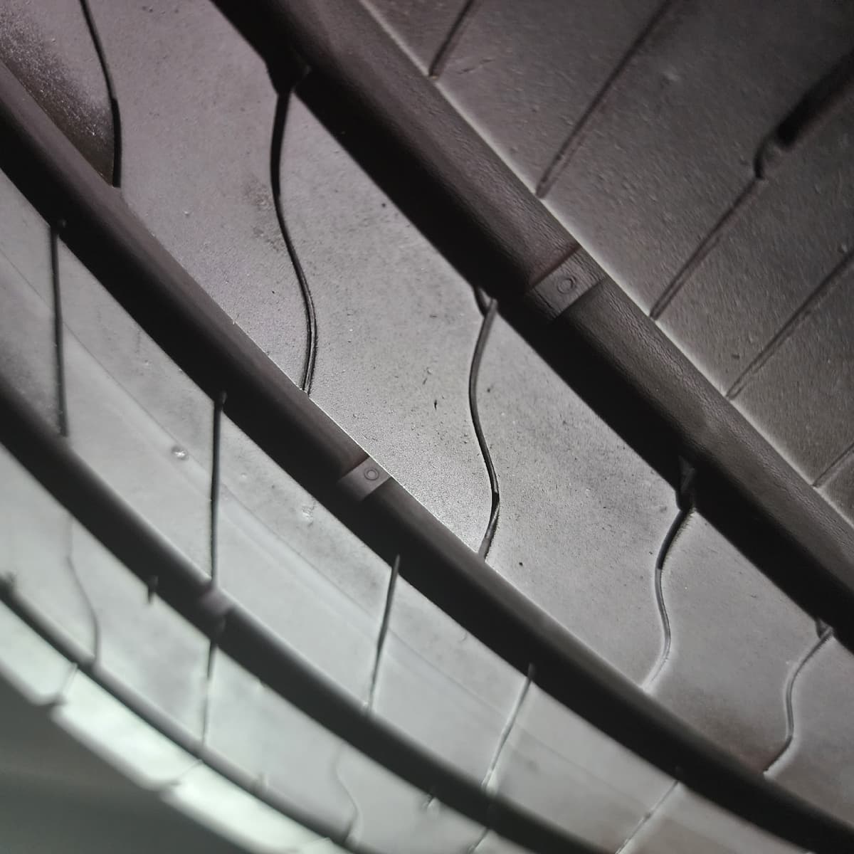 GOODYEAR EFFICIENTGRIP PERFORMANCE 2