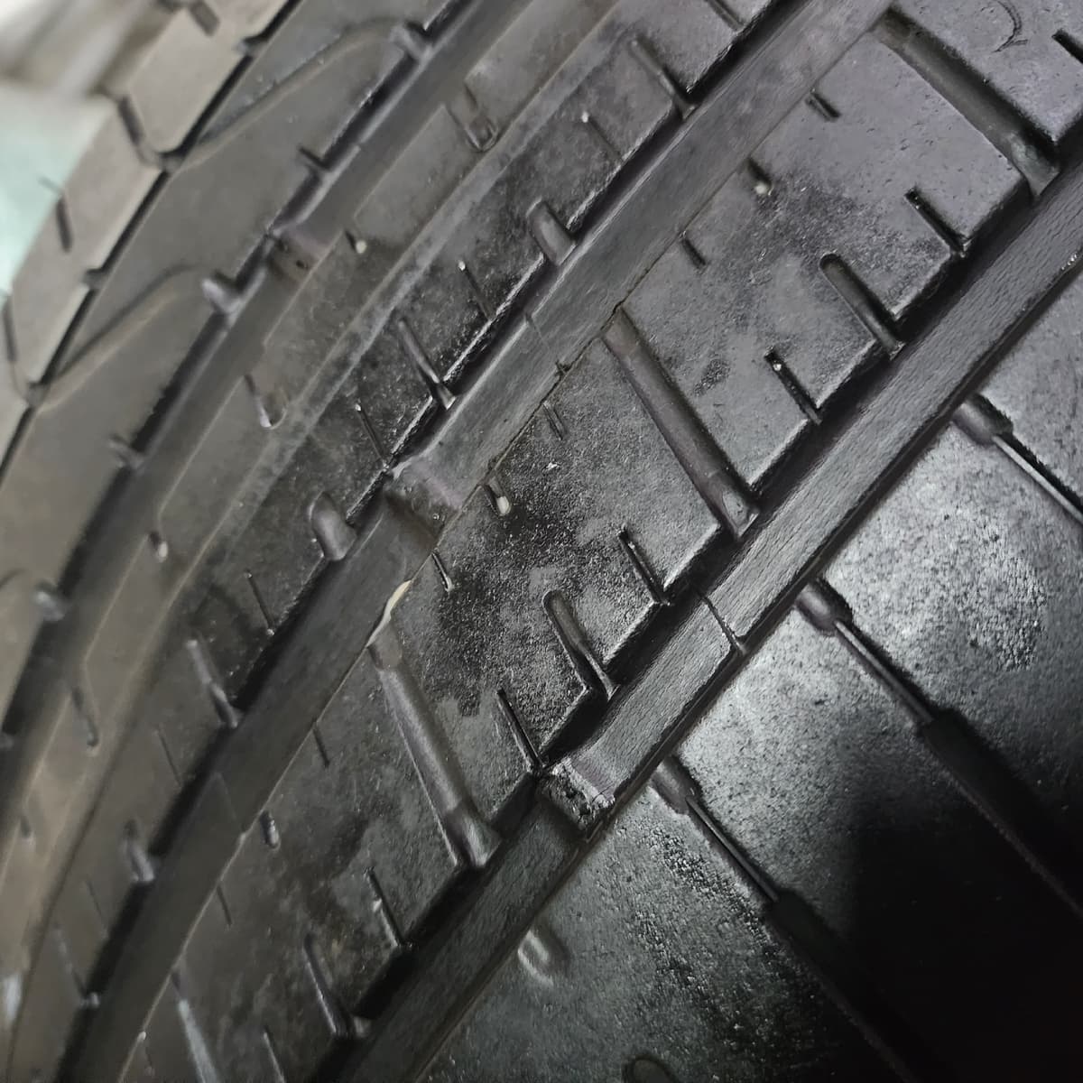 PIRELLI P ZERO 4